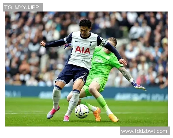 孙兴慜赛场爆发小插曲，裁判如何处理？